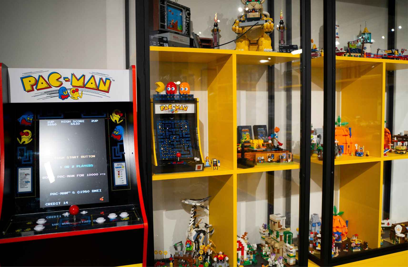 LEGO, Bricks & Figs, LEGO museum, Krakow, LEGO exhibition, Minifigures™, LEGO rarities, collectible figures, LEGO bricks, attractions in Krakow, LEGO in Krakow