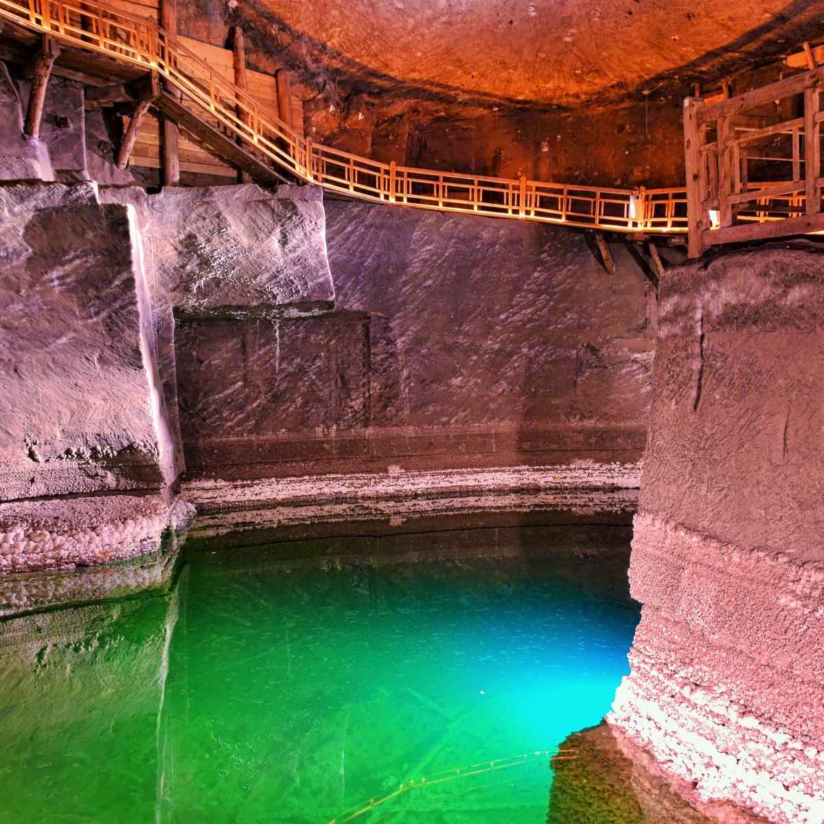 Krakow, Wieliczka saltgruva, underjordisk sjö.